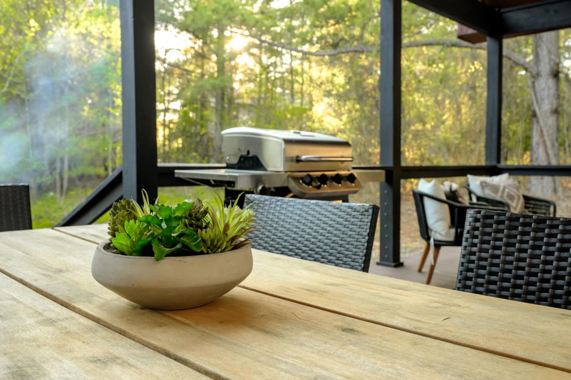 New Farmhouse-Chic Cabin With Hot Tub & Firepit ブロークン・ボウ エクステリア 写真