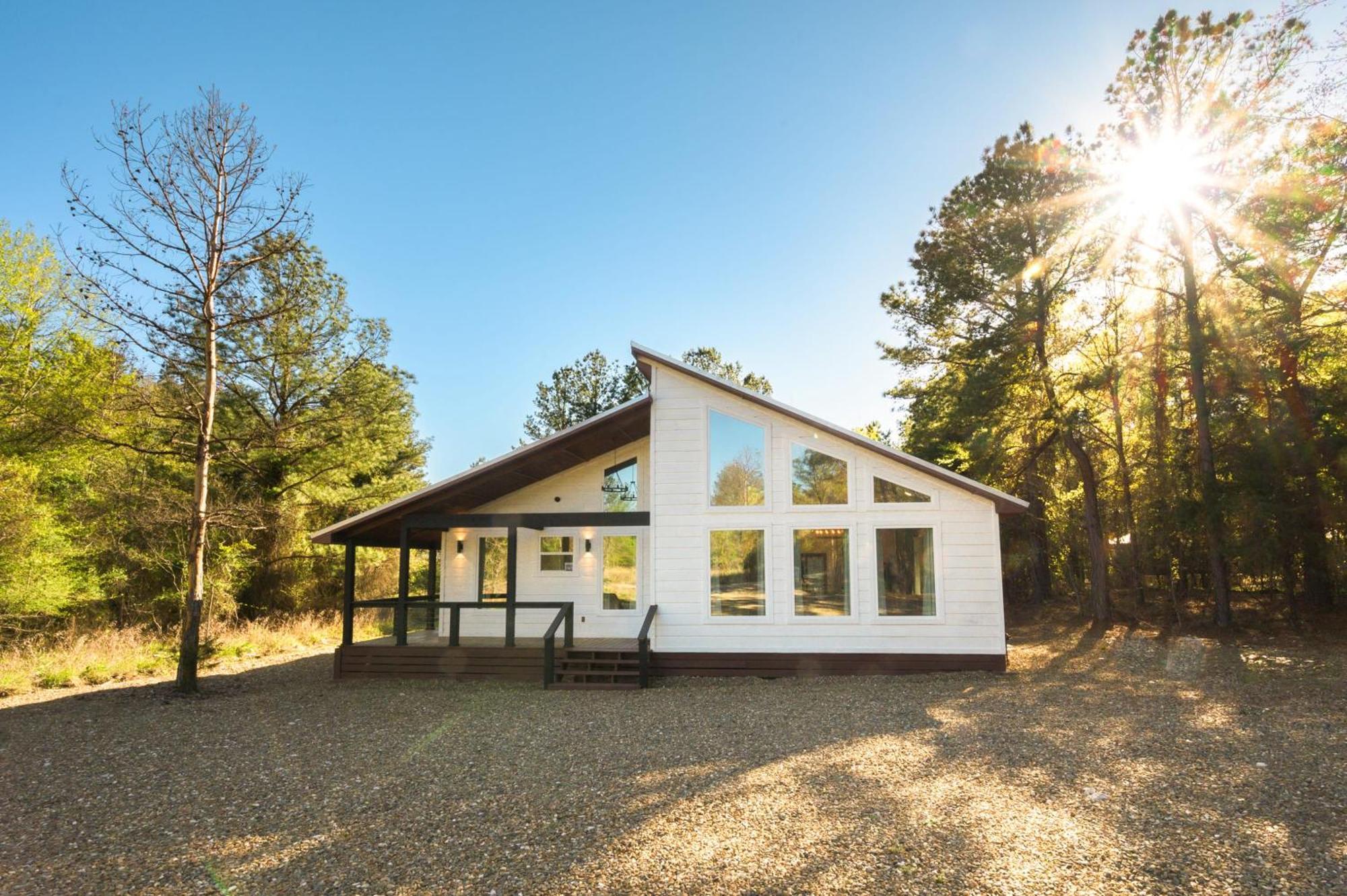 New Farmhouse-Chic Cabin With Hot Tub & Firepit ブロークン・ボウ エクステリア 写真